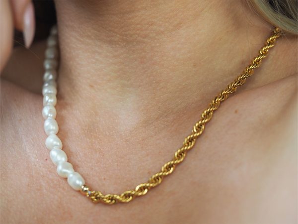 silver and gold chain necklace