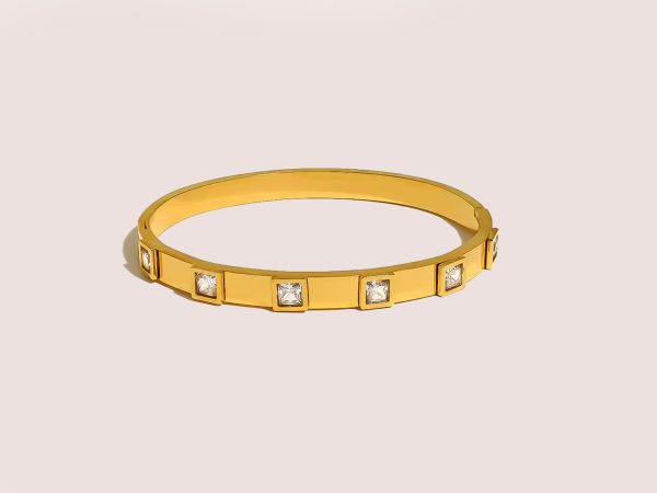 circle cubic zirconia bangle in gold