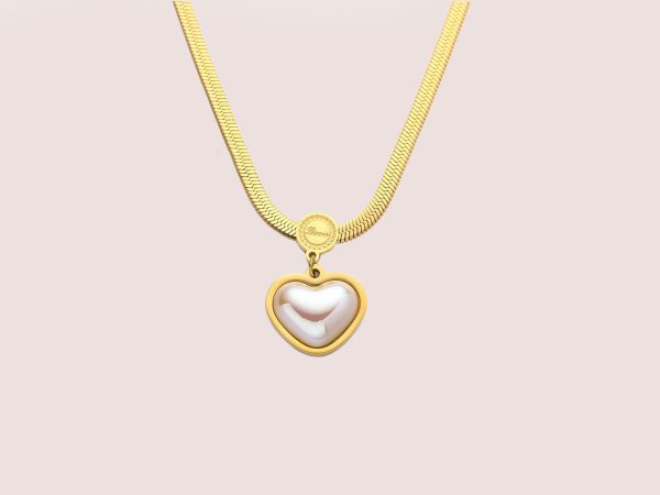 Love heart pendant necklace