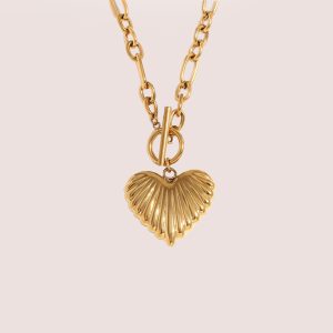 chunky heart necklace