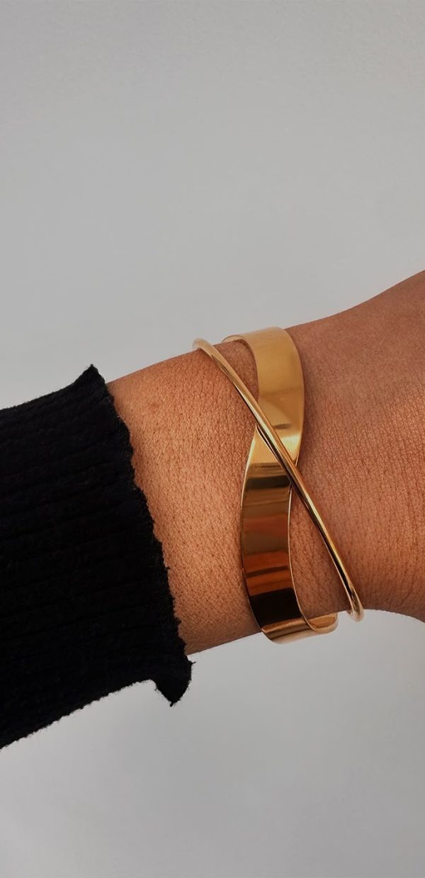 wave cuff bangle