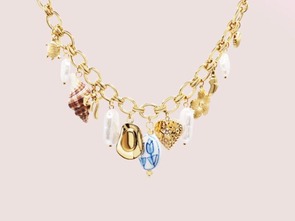 seashell charm necklace